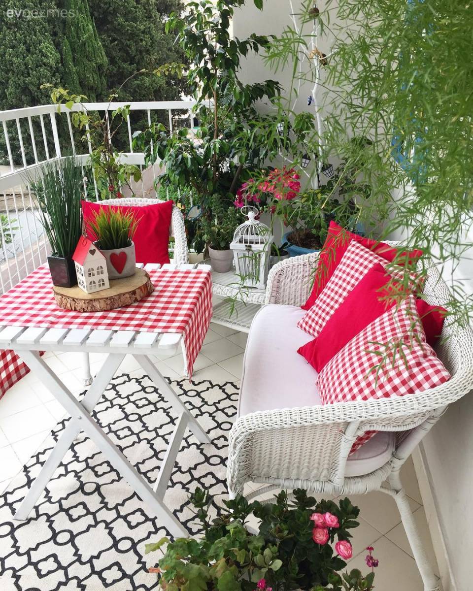 Balkon bahçesi örneği 1